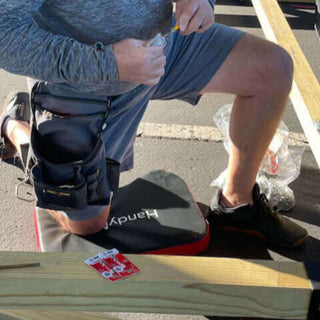 Close up of a man Leaning on one knee using a HandyMat™